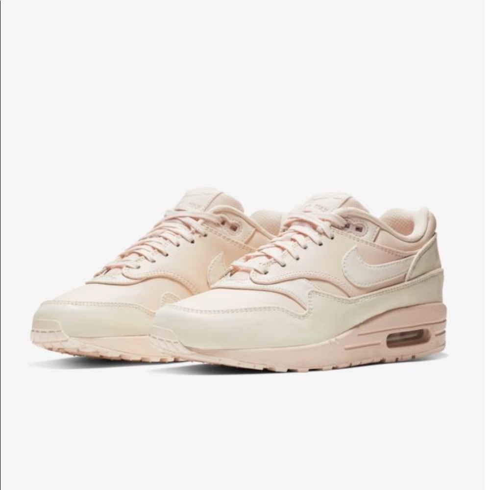 Nike Air Max 1 LX in Guava Ice